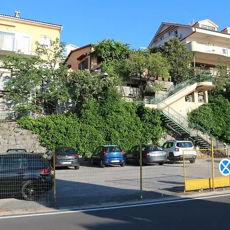 Apartment Komel I *